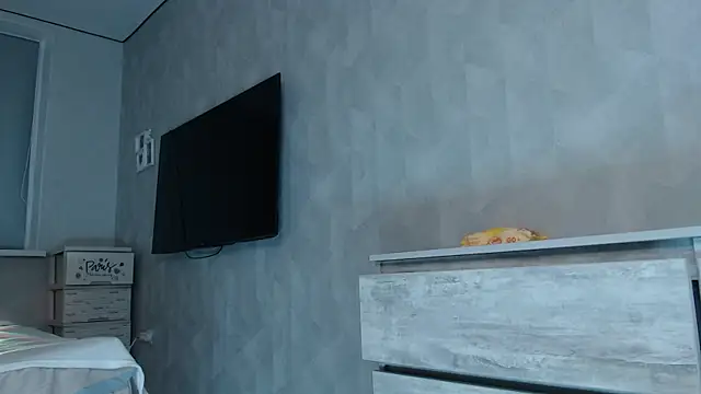 little paw  online show from 04-03-26, 08:40