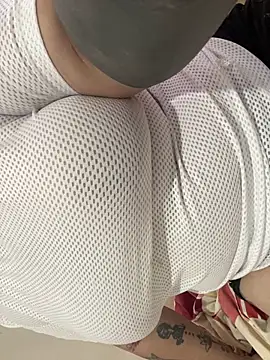 Snapshot of abby-hiltton chatting on 11-01-25, 08:33 abby-hiltton online show from 11-01-25, 08:33