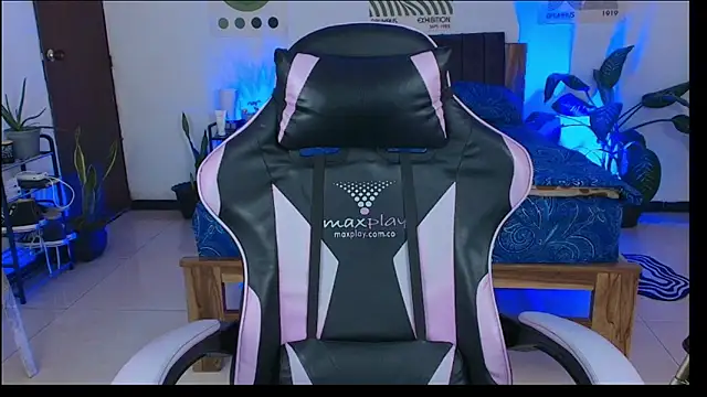 Snapshot of Habel__moretti chatting on 02-11-26, 05:51 Habel moretti online show from 02-11-26, 05:51