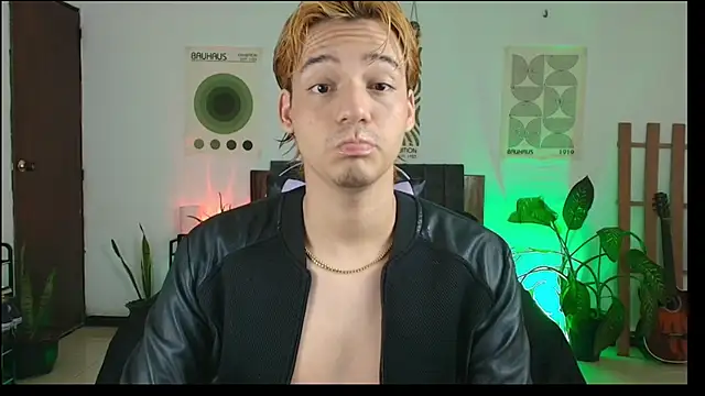 Snapshot of Habel__moretti chatting on 02-18-26, 06:48 Habel moretti online show from 02-18-26, 06:48