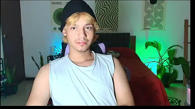 Snapshot of Habel__moretti chatting on 02-22-26, 07:45 Habel moretti online show from 02-22-26, 07:45