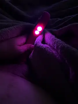 Carolsarmient online show from 04-18-26, 12:03