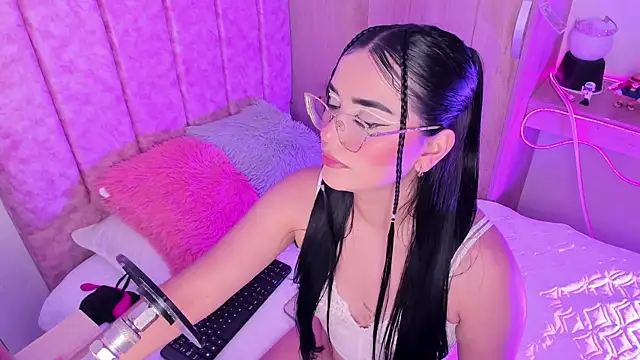 Snapshot of laana_foxx chatting on 07-10-26, 11:18 laana foxx online show from 07-10-26, 11:18