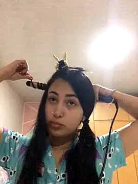 Snapshot of MAVI_EC chatting on 11-04-25, 10:58 MAVI EC online show from 11-04-25, 10:58