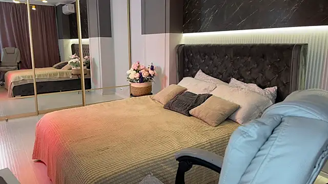 Wow Maya online show from 03-27-26, 01:22