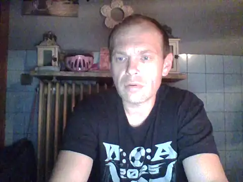 tommy3300 online show from 10-22-25, 03:51