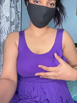 Snapshot of Cute_Marina chatting on 06-16-26, 07:00 Cute Marina online show from 06-16-26, 07:00