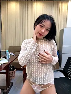 Snapshot of vivi-tara chatting on 12-14-25, 02:00 vivi-tara online show from 12-14-25, 02:00