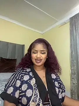 Snapshot of Amberr_Roose chatting on 06-27-26, 11:48 Amberr Roose online show from 06-27-26, 11:48