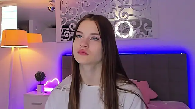 LuisaClover online show from 03-13-26, 01:18