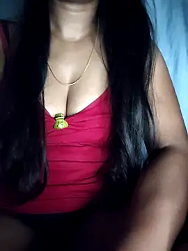 Ezabelljohn online show from 05-13-26, 11:51