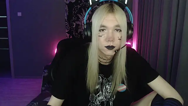 Snapshot of stiff_boys chatting on 01-10-26, 06:20 stiff boys online show from 01-10-26, 06:20