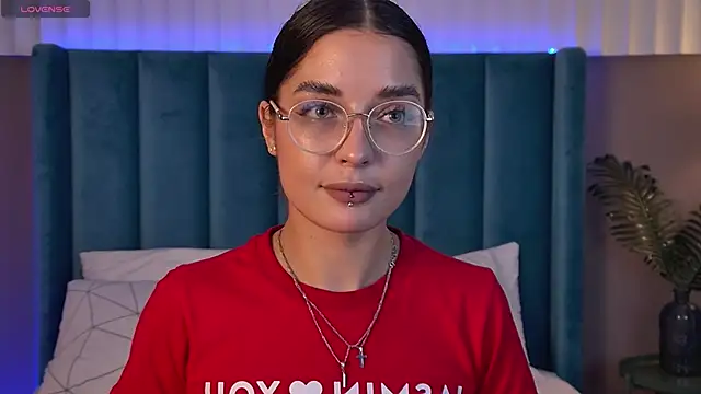 EricaKors online show from 02-04-26, 08:42