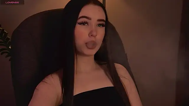 EricaKors online show from 04-08-26, 03:45