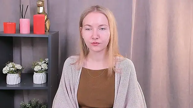 Snapshot of CathyHeximer chatting on 10-24-25, 08:11 CathyHeximer online show from 10-24-25, 08:11