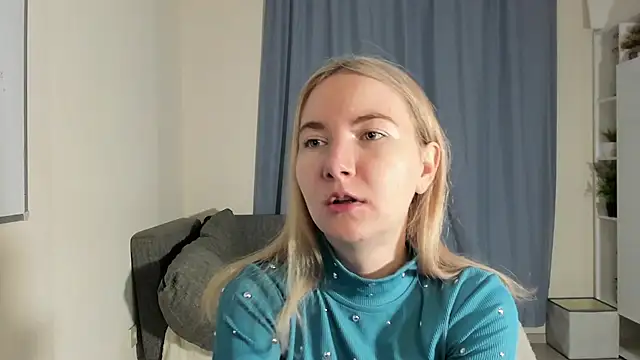 Snapshot of CathyHeximer chatting on 11-26-25, 07:09 CathyHeximer online show from 11-26-25, 07:09