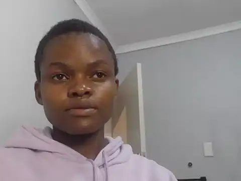 Snapshot of Sweet-PetiteX chatting on 10-24-25, 06:59 Sweet-PetiteX online show from 10-24-25, 06:59