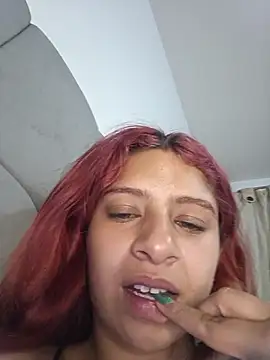 Snapshot of Lunatemptress4 chatting on 01-09-26, 01:30 Lunatemptress4 online show from 01-09-26, 01:30