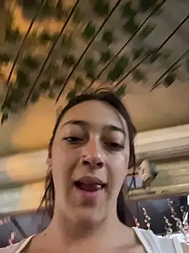 Lia  white online show from 11-18-25, 10:36