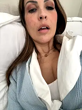 Snapshot of fadadaPutaria chatting on 11-22-25, 06:18 fadadaPutaria online show from 11-22-25, 06:18