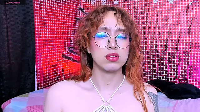 AdelineEsposito online show from 01-09-26, 01:58