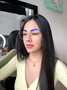 Snapshot of IslaCole chatting on 11-06-25, 08:54 IslaCole online show from 11-06-25, 08:54