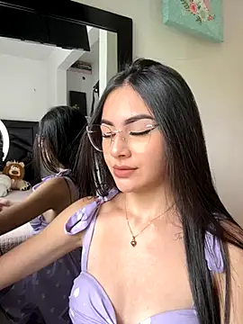 Snapshot of IslaCole chatting on 11-07-25, 08:09 IslaCole online show from 11-07-25, 08:09