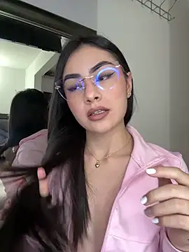 IslaCole online show from 02-04-26, 11:09