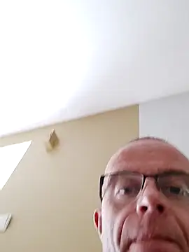 Breizh5605 online show from 10-26-25, 12:33