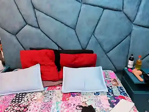 Snapshot of JulietaDiamond chatting on 07-24-26, 03:59 JulietaDiamond online show from 07-24-26, 03:59