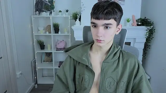 Snapshot of YamiTwink chatting on 11-30-25, 08:35 YamiTwink online show from 11-30-25, 08:35