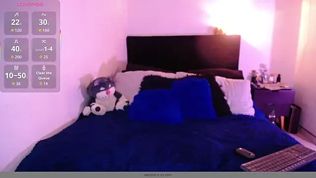 SharonSalazar online show from 11-14-25, 02:43