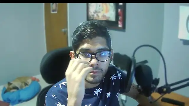 Snapshot of MoAntoMora chatting on 11-05-25, 10:21 MoAntoMora online show from 11-05-25, 10:21