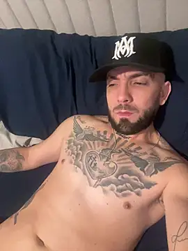 Snapshot of Jamall27 chatting on 02-09-26, 10:30 Jamall27 online show from 02-09-26, 10:30