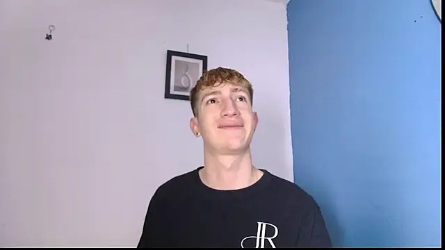 Snapshot of Erick_Taylor3 chatting on 04-18-26, 06:45 Erick Taylor3 online show from 04-18-26, 06:45