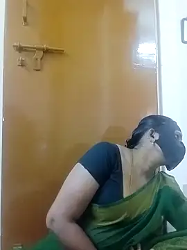 tamilammu1431 online show from 12-22-25, 02:47