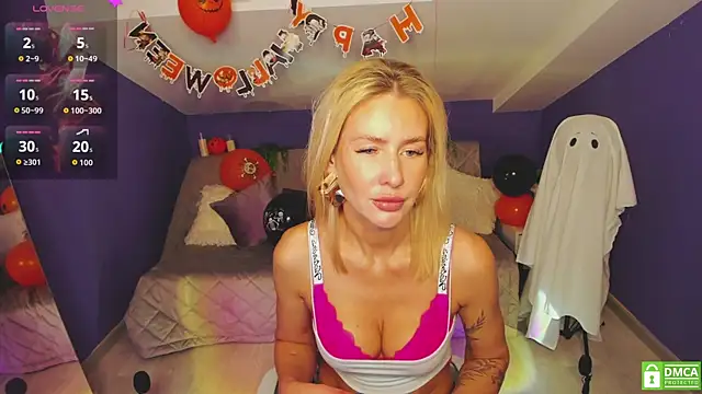 Snapshot of MadamMilly_ chatting on 10-25-25, 06:32 MadamMilly online show from 10-25-25, 06:32