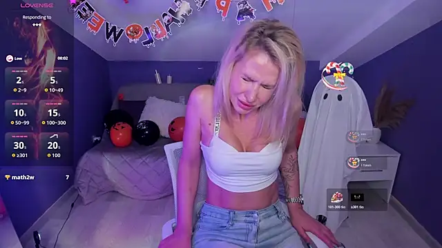 Snapshot of MadamMilly_ chatting on 10-31-25, 06:58 MadamMilly online show from 10-31-25, 06:58