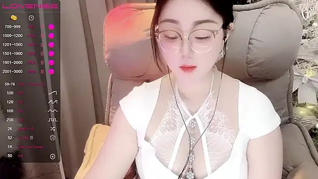 Snapshot of Monica-666888- chatting on 06-07-26, 05:16 Monica-666888- online show from 06-07-26, 05:16