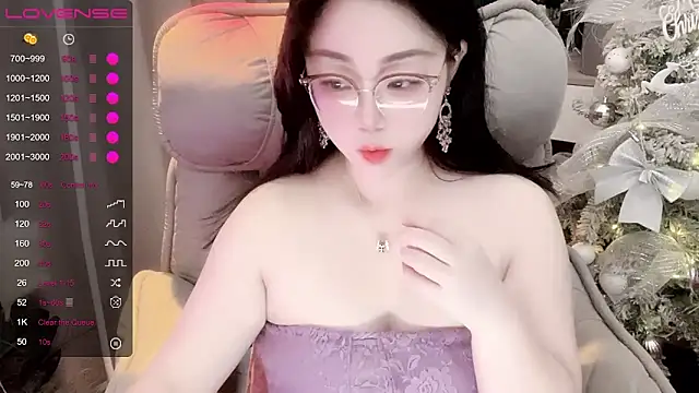 Snapshot of Monica-666888- chatting on 06-10-26, 04:39 Monica-666888- online show from 06-10-26, 04:39
