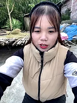 Snapshot of nachi-baby chatting on 11-28-25, 07:55 nachi-baby online show from 11-28-25, 07:55