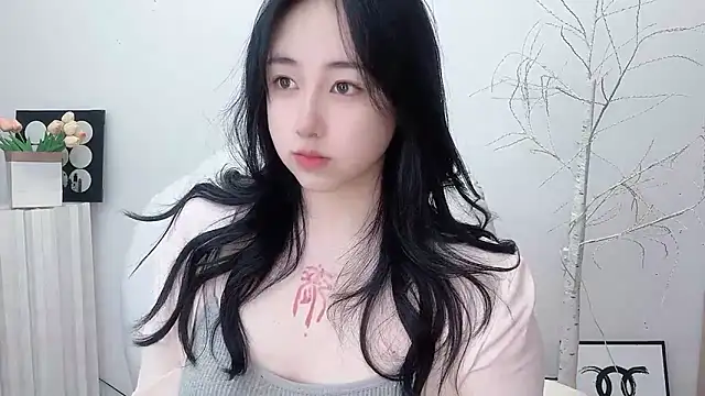 Snapshot of Love-hanzaizai718 chatting on 11-28-25, 03:04 Love-hanzaizai718 online show from 11-28-25, 03:04