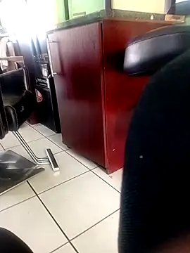 Snapshot of 09slambitch chatting on 11-26-25, 09:43 09slambitch online show from 11-26-25, 09:43