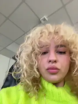 Snapshot of khalee_sy chatting on 11-11-25, 08:58 khalee sy online show from 11-11-25, 08:58