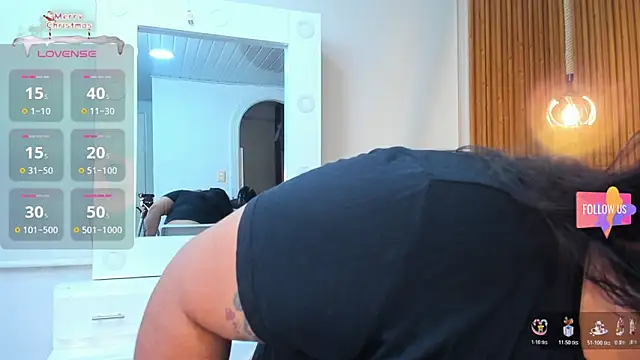 Snapshot of Hanna_curvy_ chatting on 11-26-25, 11:11 Hanna curvy online show from 11-26-25, 11:11