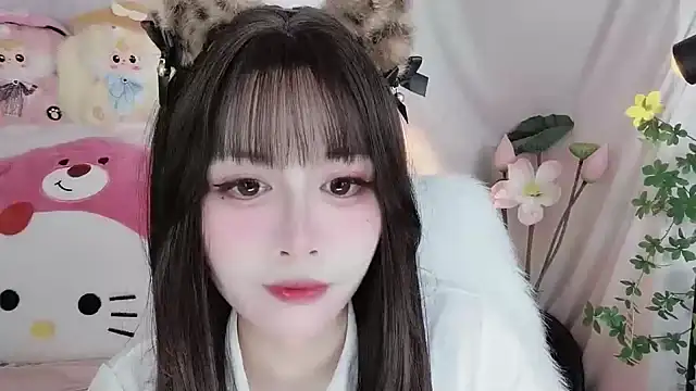 Snapshot of -zhuzhu-999- chatting on 04-05-26, 07:33 -zhuzhu-999- online show from 04-05-26, 07:33