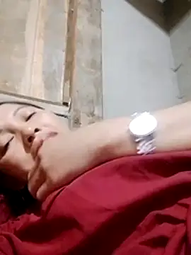 Snapshot of TRIEUTRIEU20 chatting on 12-02-25, 12:43 TRIEUTRIEU20 online show from 12-02-25, 12:43