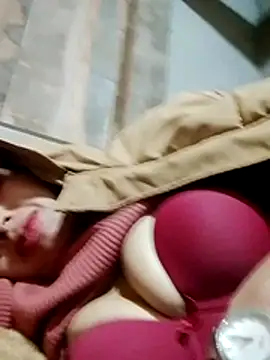 Snapshot of TRIEUTRIEU20 chatting on 12-04-25, 09:34 TRIEUTRIEU20 online show from 12-04-25, 09:34