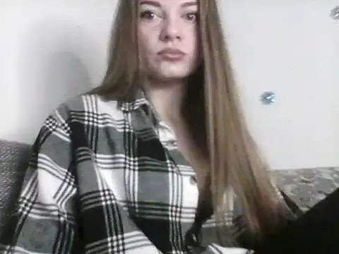 EllaMoonlight online show from 11-06-25, 09:15