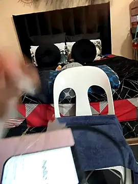 Nicole bash online show from 11-30-25, 09:24